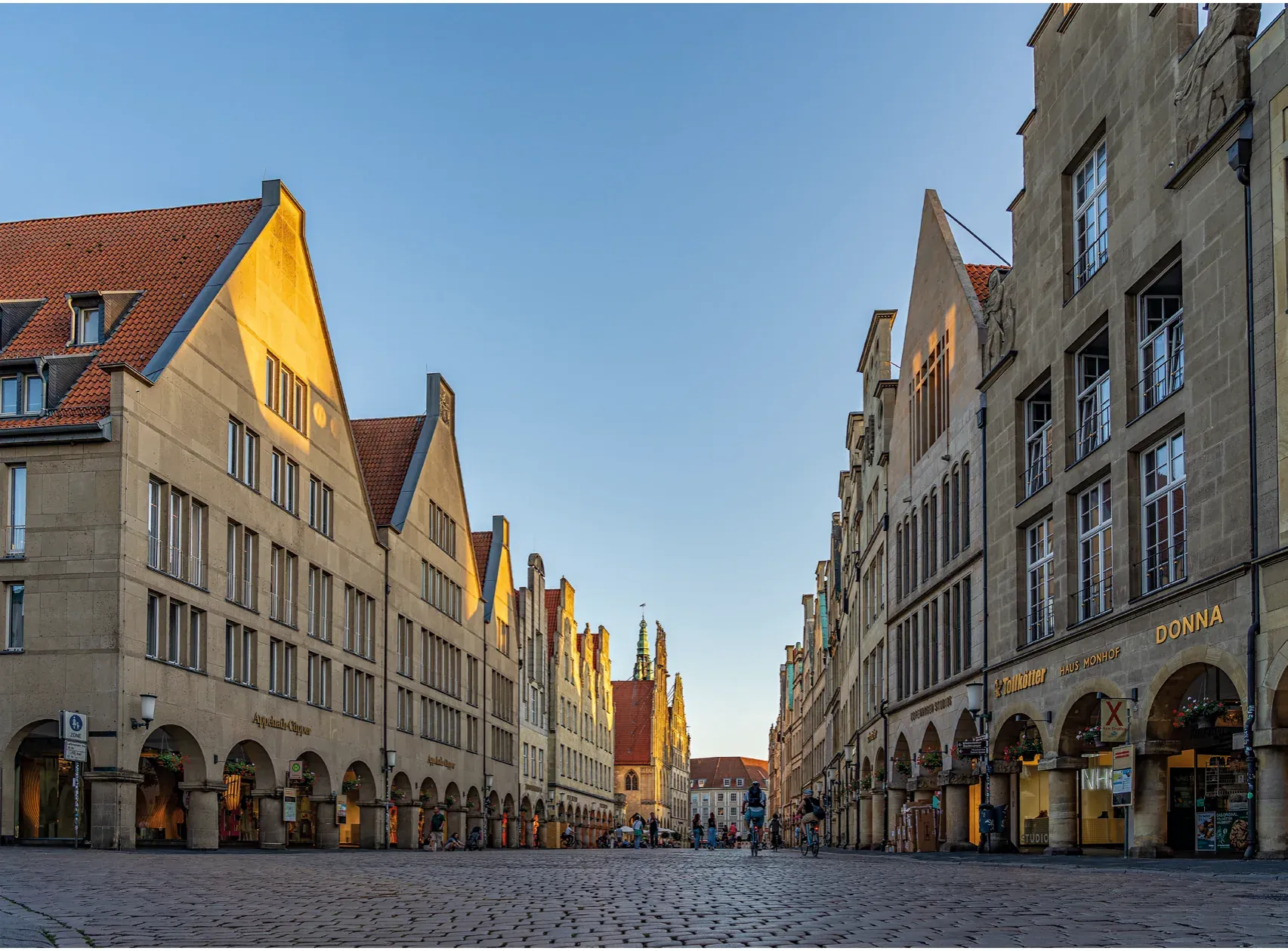 Der Prinzipalmarkt in Münster in den frühen Abendstunden